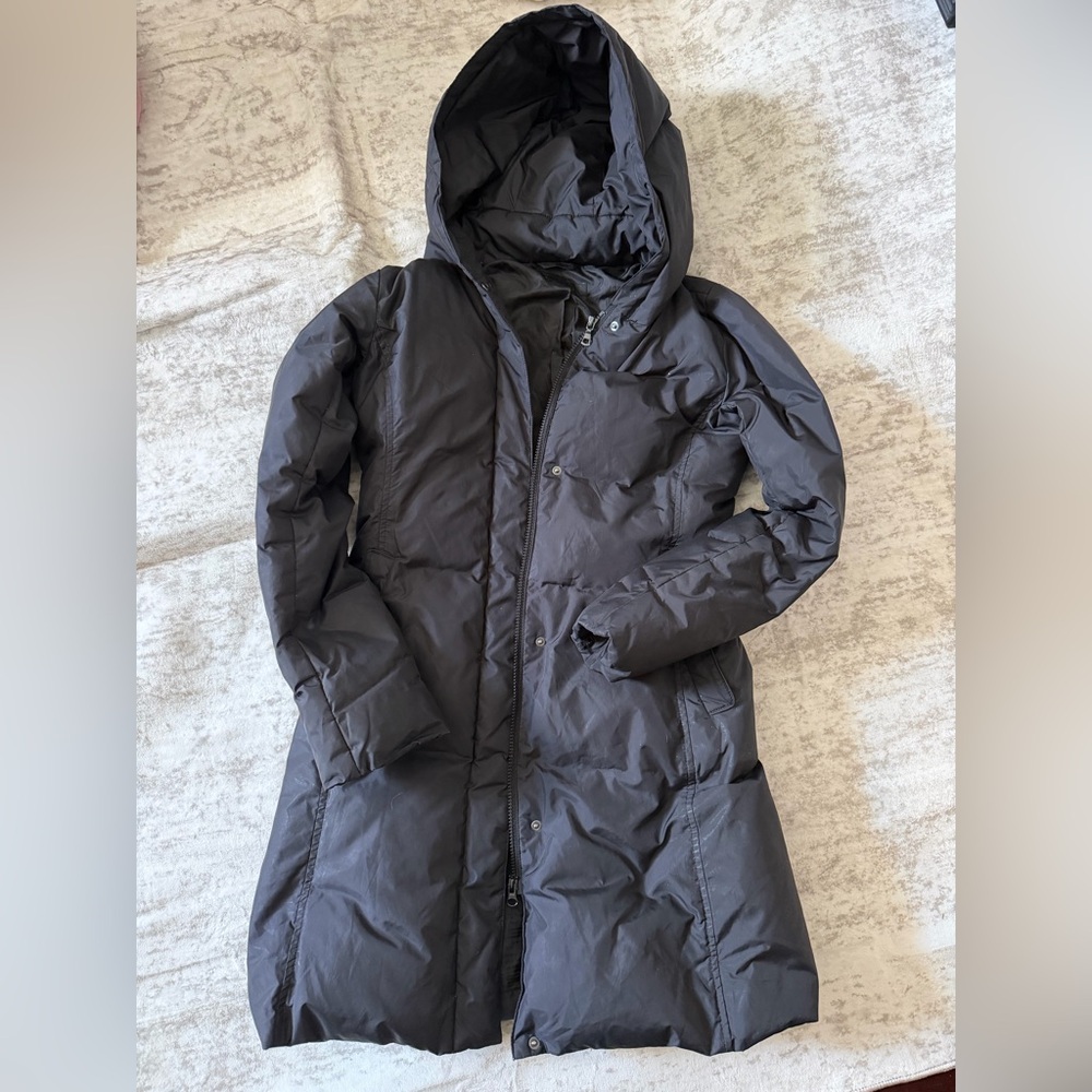 Uniqlo Black Hooded Puffer Coat